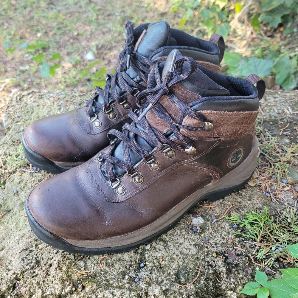 Men's Sz 9 Timberland Flume Waterproof Hiking Boots In EUC
